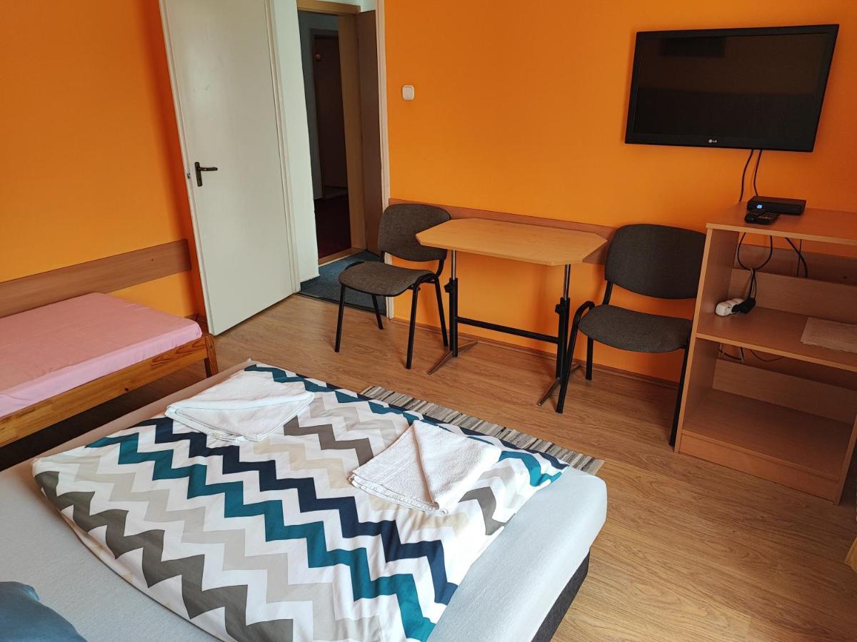 Hotel Beke Sziget Komlo ภายนอก รูปภาพ
