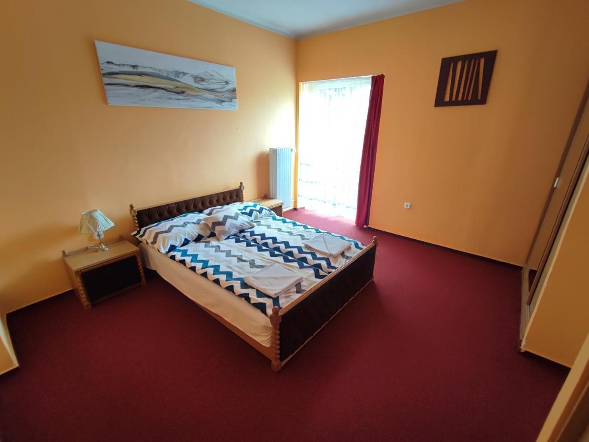 Hotel Beke Sziget Komlo ภายนอก รูปภาพ