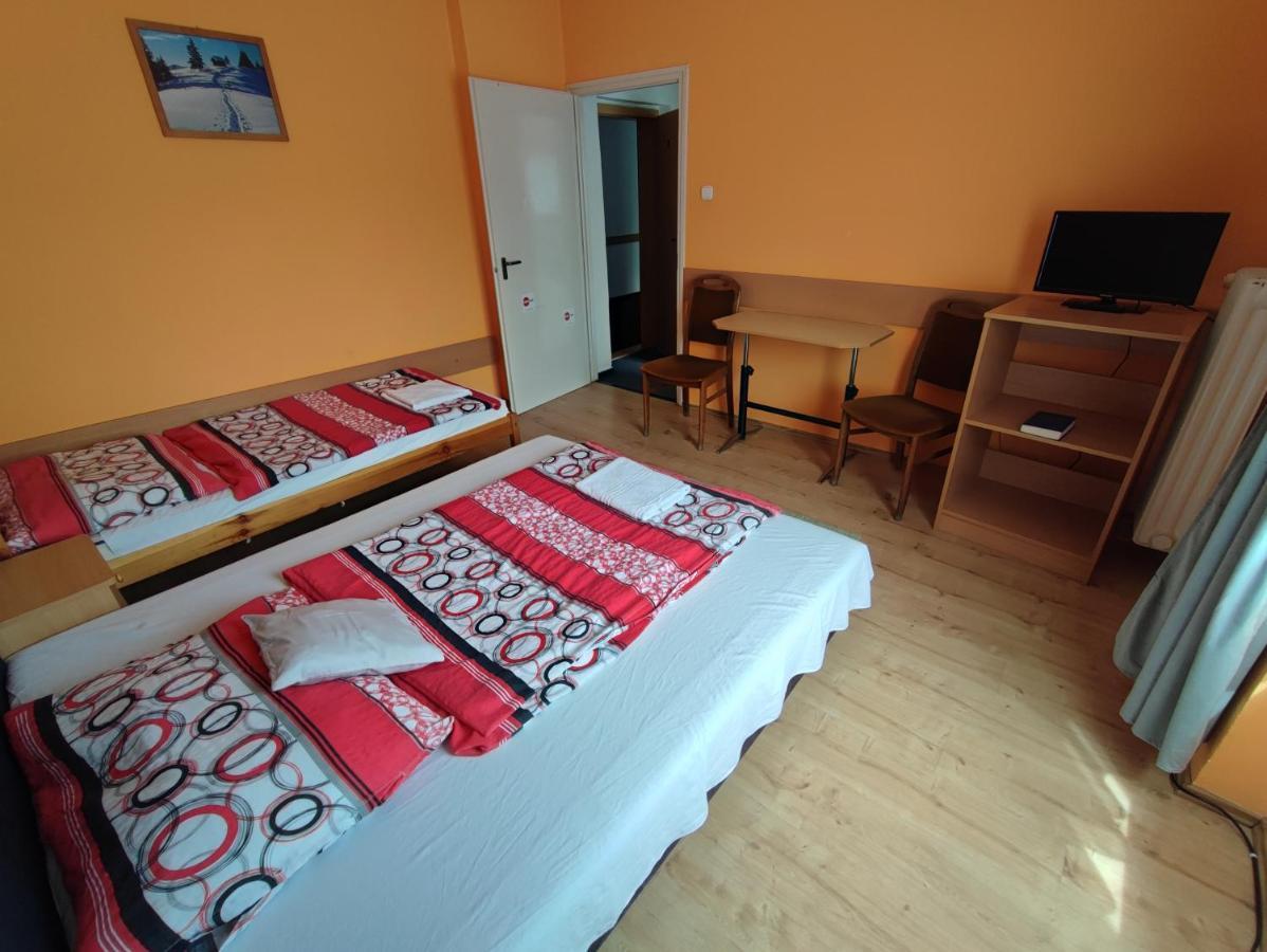 Hotel Beke Sziget Komlo ภายนอก รูปภาพ