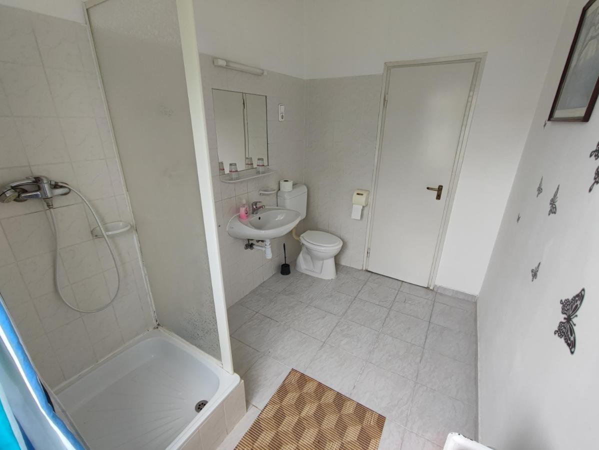 Hotel Beke Sziget Komlo ภายนอก รูปภาพ