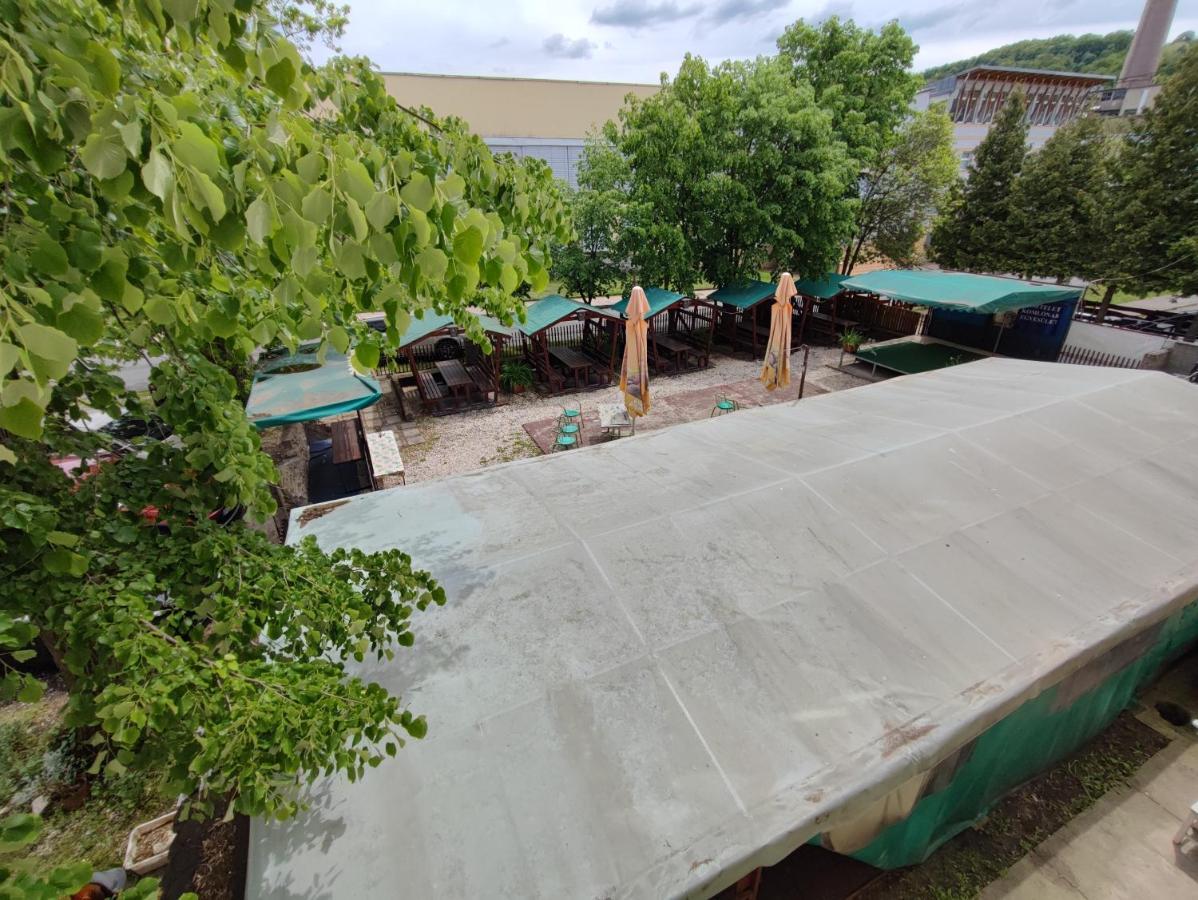 Hotel Beke Sziget Komlo ภายนอก รูปภาพ