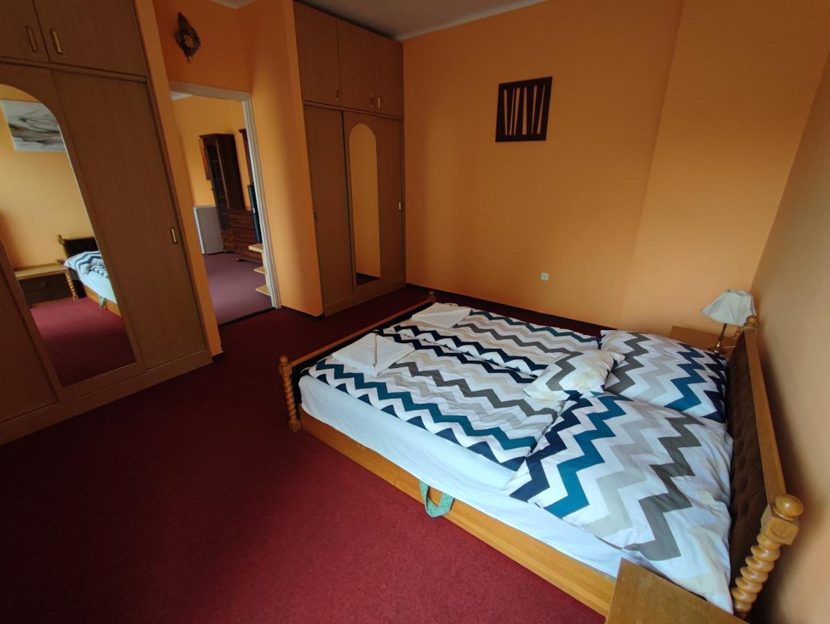Hotel Beke Sziget Komlo ภายนอก รูปภาพ
