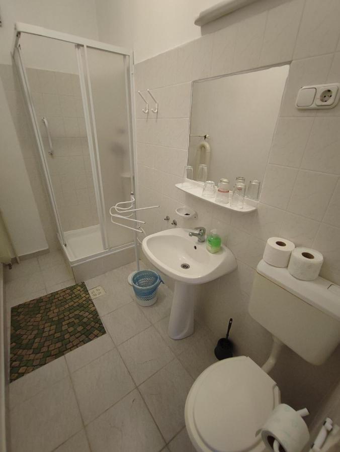 Hotel Beke Sziget Komlo ภายนอก รูปภาพ