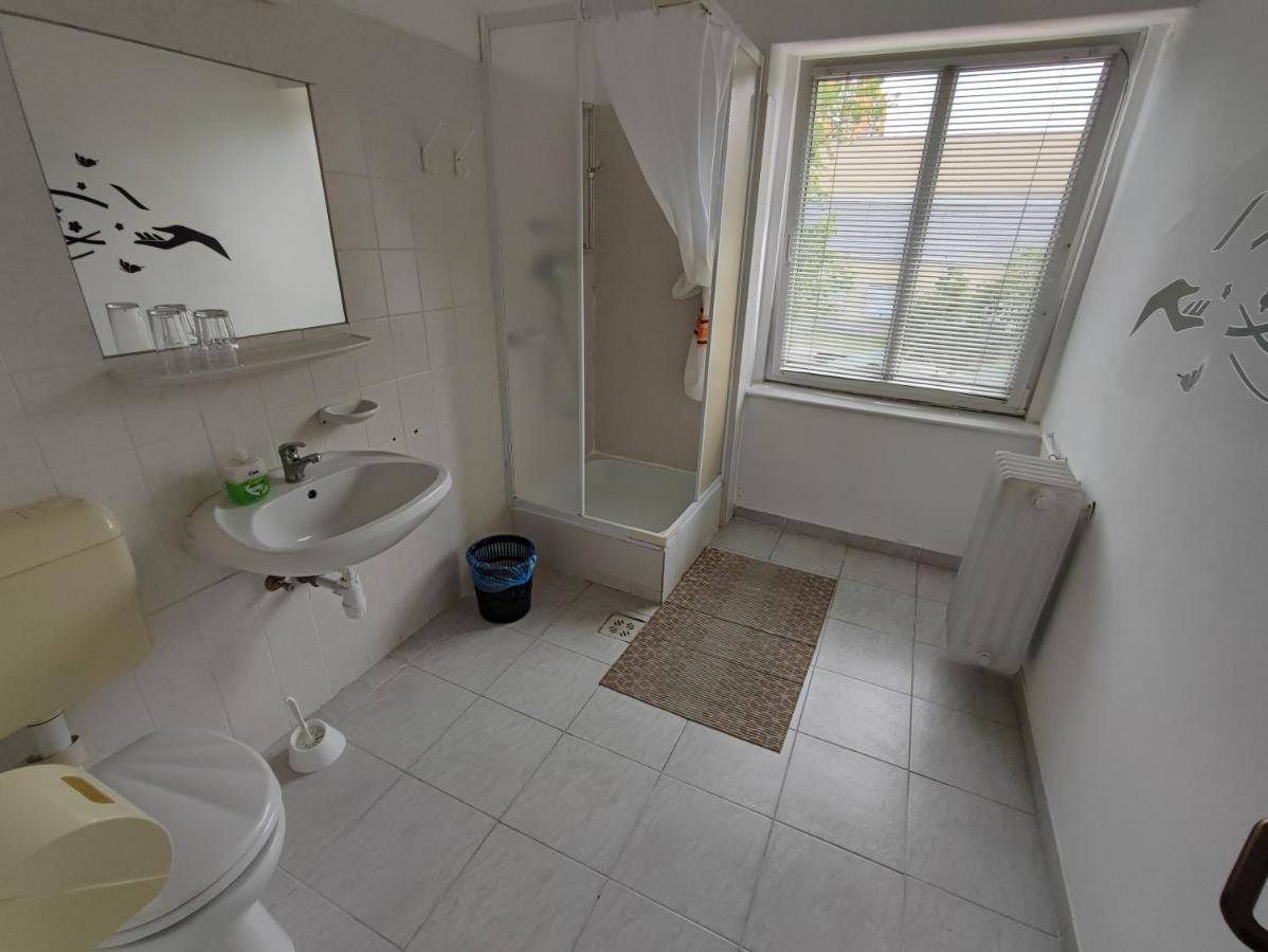 Hotel Beke Sziget Komlo ภายนอก รูปภาพ