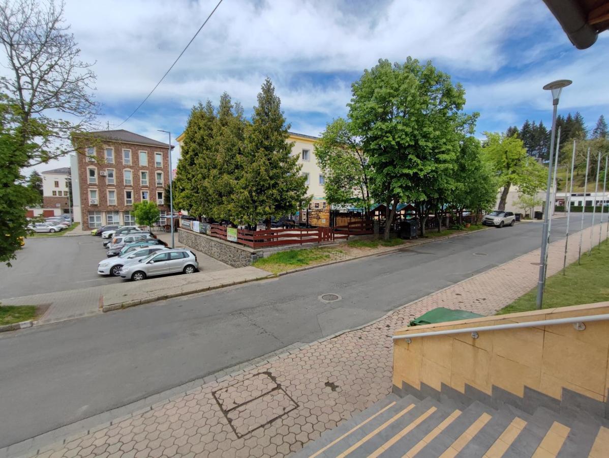 Hotel Beke Sziget Komlo ภายนอก รูปภาพ