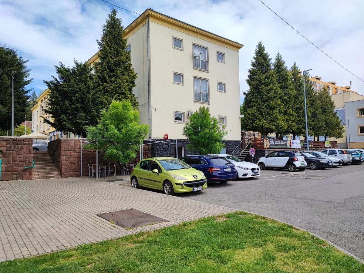 Hotel Beke Sziget Komlo ภายนอก รูปภาพ