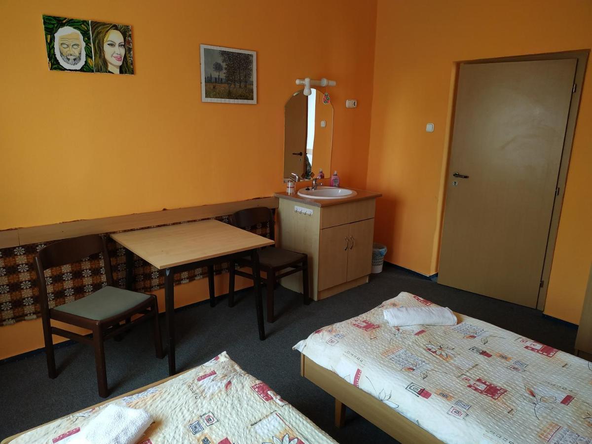 Hotel Beke Sziget Komlo ภายนอก รูปภาพ
