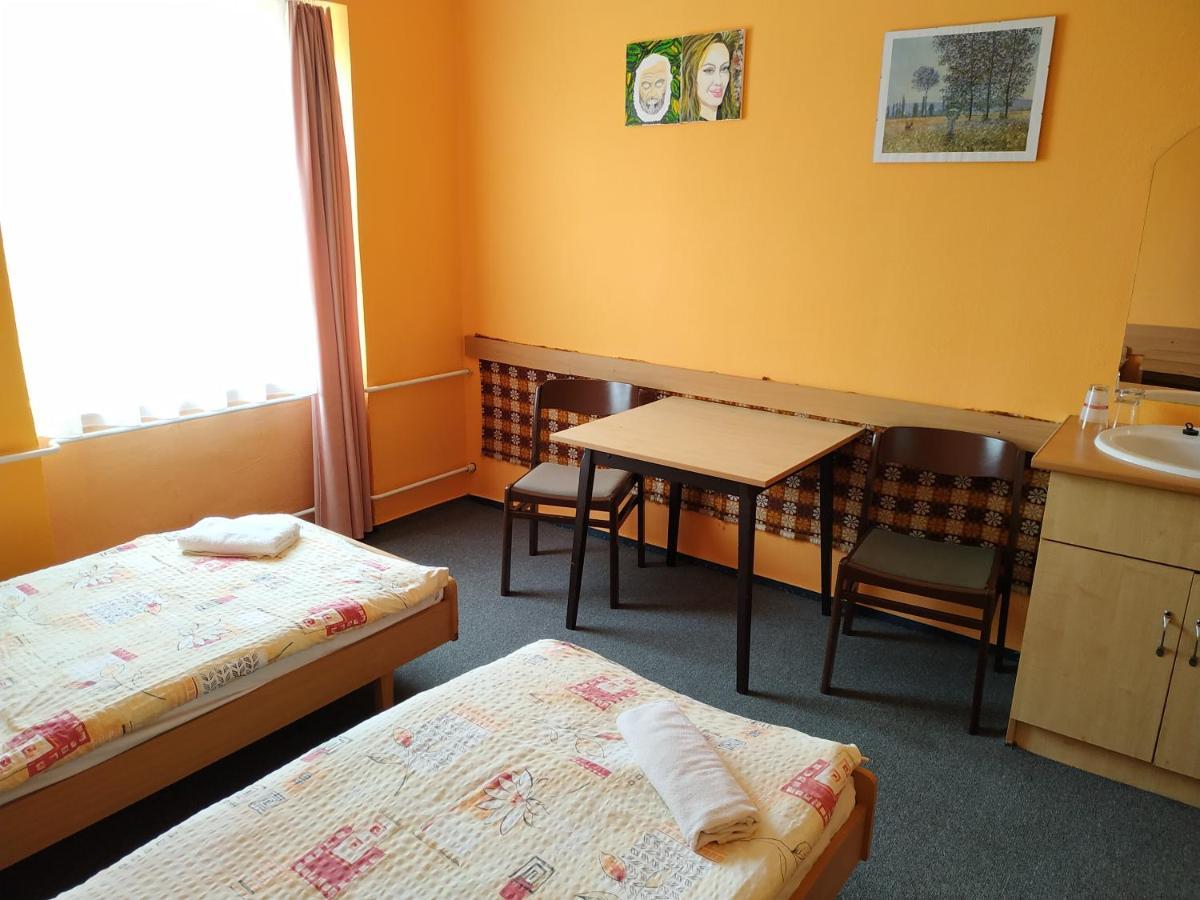 Hotel Beke Sziget Komlo ภายนอก รูปภาพ